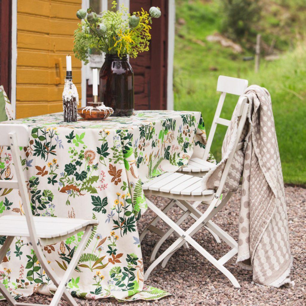 Sommerliche Tischwäsche & Kissen: Entdecke Hygge für dein Zuhause!